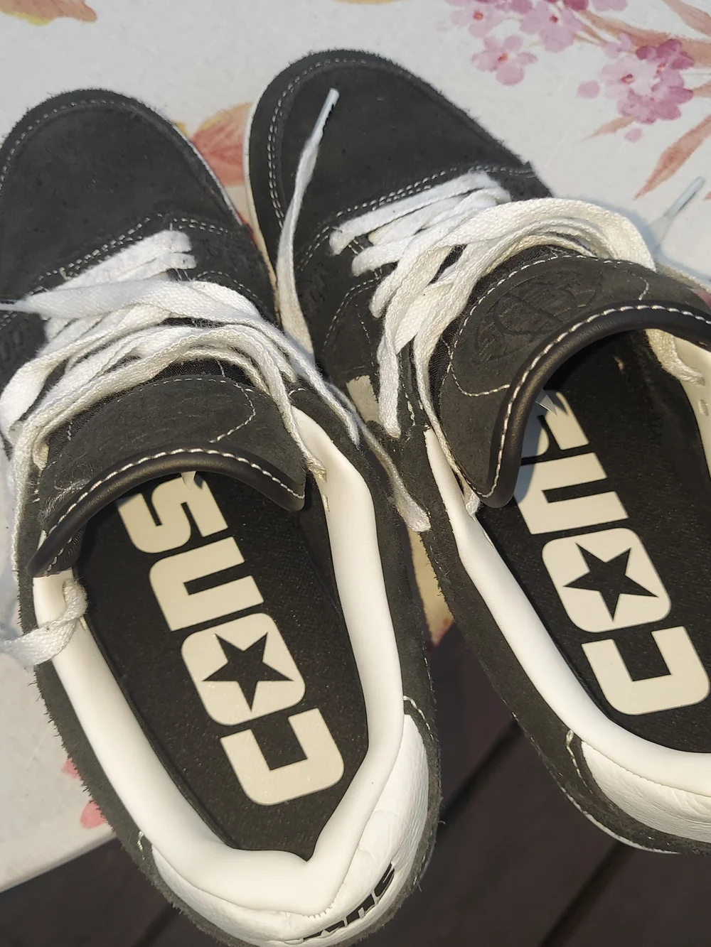 Converse Womans Black and White Star Retro Sneakers